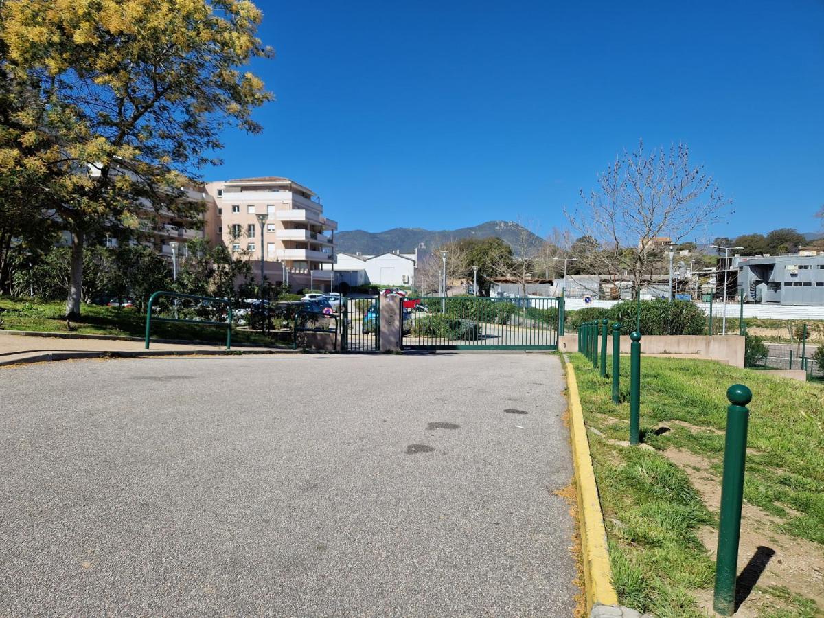 Studio Climatise Parking Gratuit Sarrola-Carcopino 外观 照片